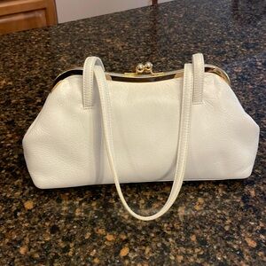 Vintage pebbled leather shoulder bag.